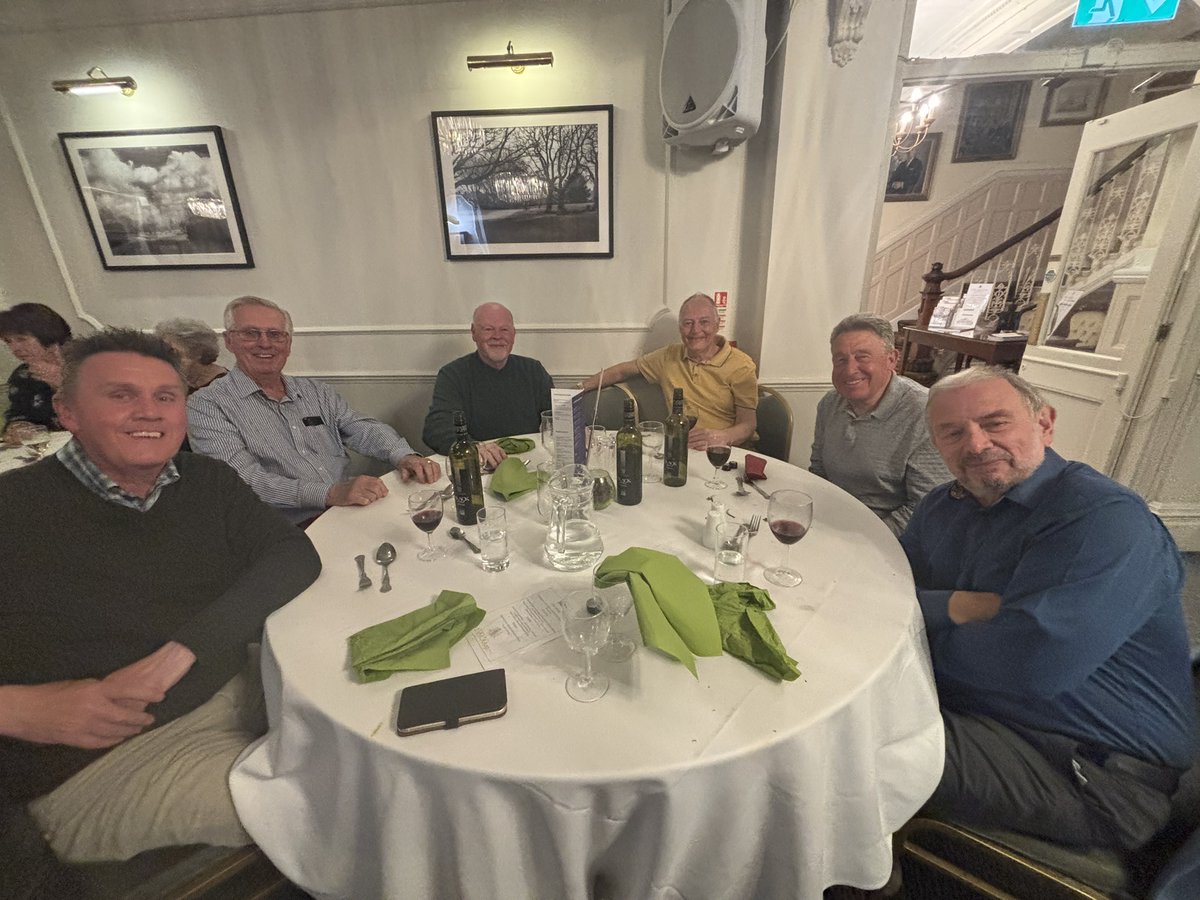 Romfordgolfclub's tweet photo. 3/4 A fantastic Indian Speciality evening. Huge thanks to Chef Anis and his amazing team, as well as John and the bar team! Everything was perfect. Great food, great atmosphere, and truly a memorable night #rgc #perksofbeingamember https://t.co/zbWWNW7KQ8