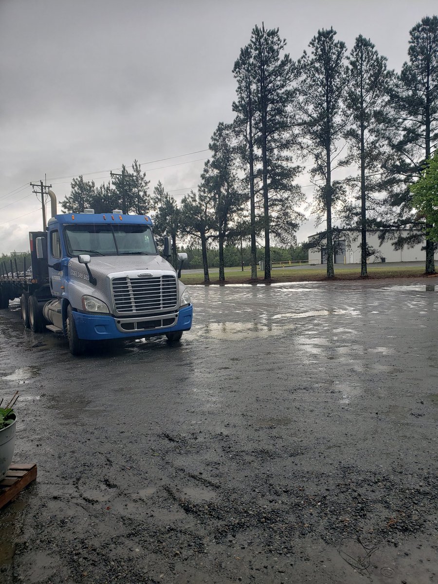 #METALMATTERS 
It has been an incredibly wet, gray, miserable Friday.... 

But, all our trucks are home safely and that always makes for a great day!

Looking forward to some sunshine this weekend!

See you Saturday at The Tri-State Steel Retail Store!