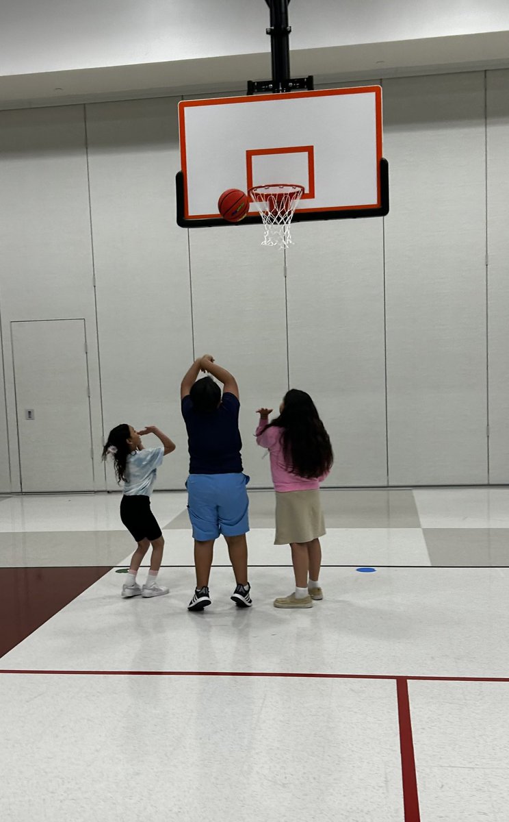 Sometimes, it can feel like students aren't really listening😅, so it was great to catch the girls teaching him what he missed while absent  🥹💛💙🐾