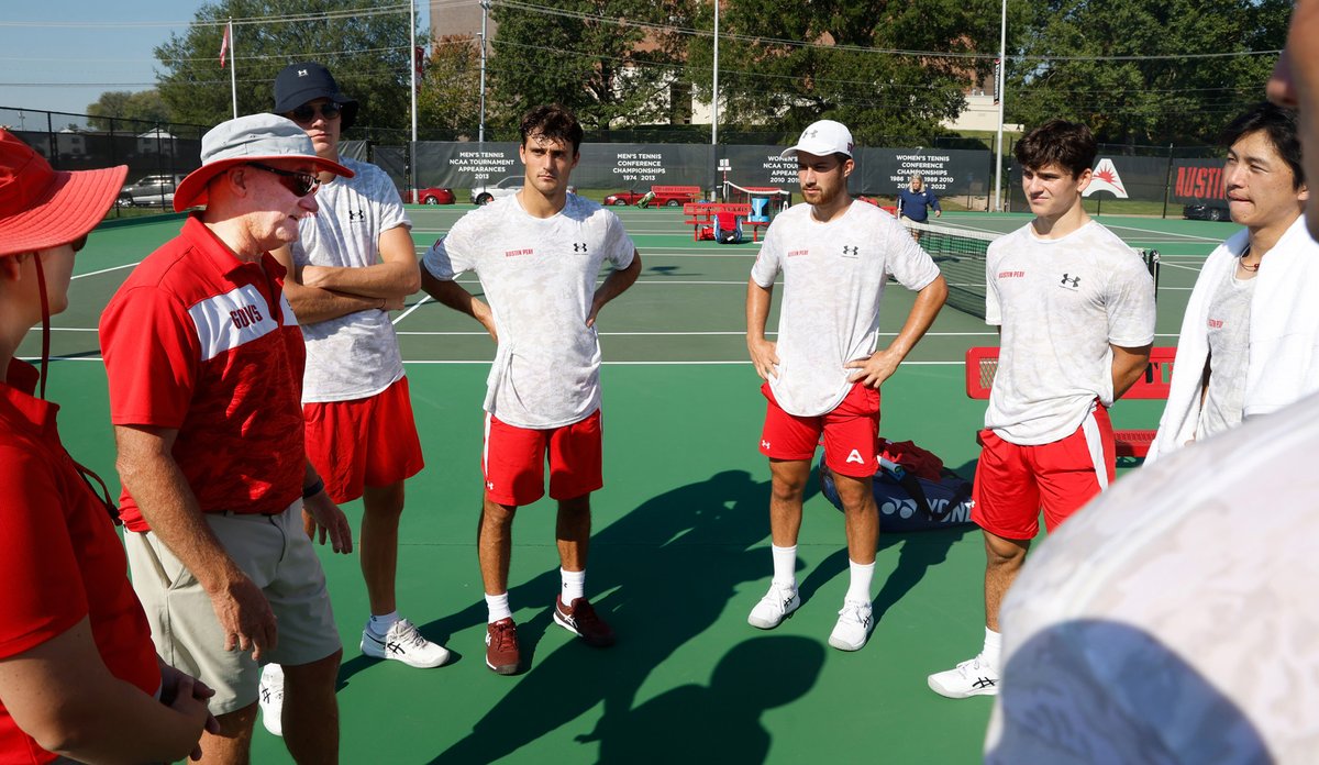 The Govs drop a 7-0 decision to the Hatters🎩🎾

📰 tinyurl.com/yrbr3z46

#LetsGoPeay