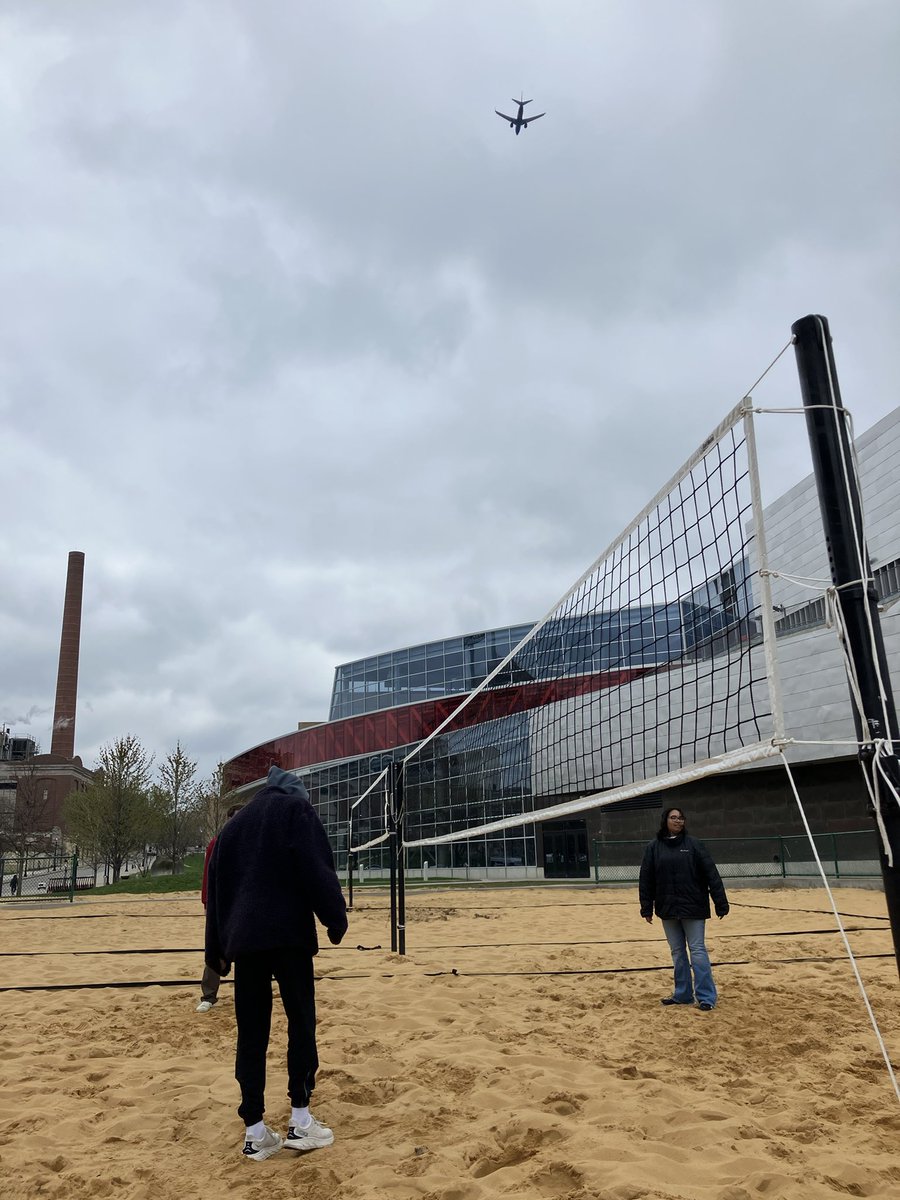 SigmaFacto's tweet image. No lab meeting today, let’s play volleyball!