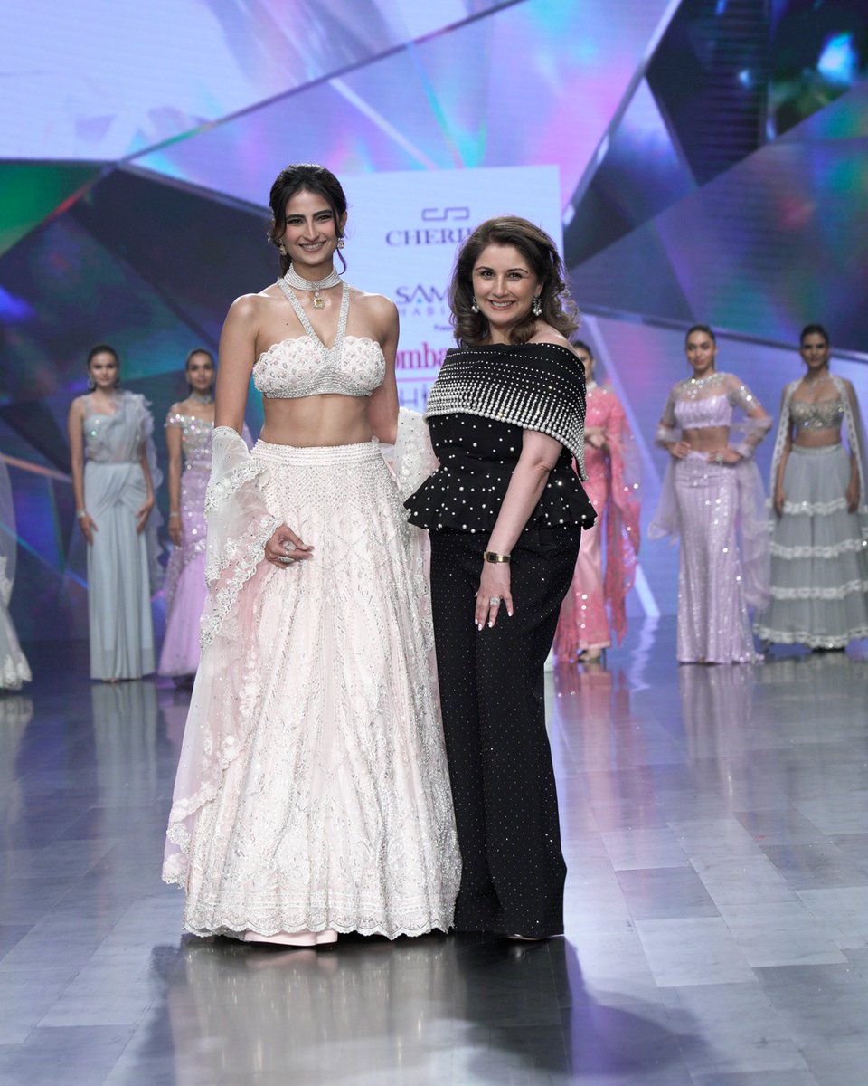 TimesFashionWk's tweet photo. Closing the show with absolute ease was Palak Tiwari, who brought strength and serenity to every step.
#BombayTimesFashionWeek #BTFW2025 #TimesOfIndia #TOI #CherieD #PalakTiwari https://t.co/Za0CBl3nfu