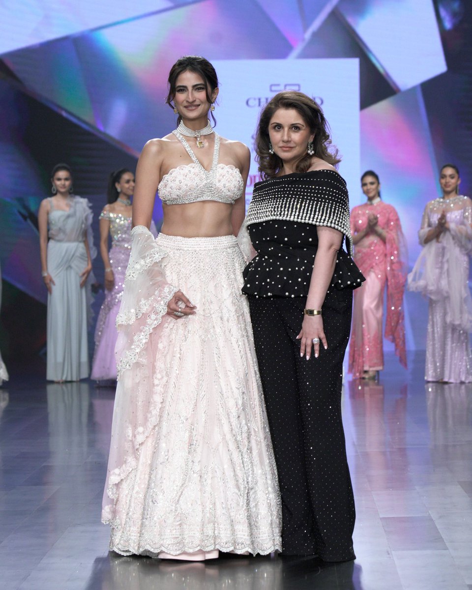 TimesFashionWk's tweet photo. Closing the show with absolute ease was Palak Tiwari, who brought strength and serenity to every step.
#BombayTimesFashionWeek #BTFW2025 #TimesOfIndia #TOI #CherieD #PalakTiwari https://t.co/Za0CBl3nfu