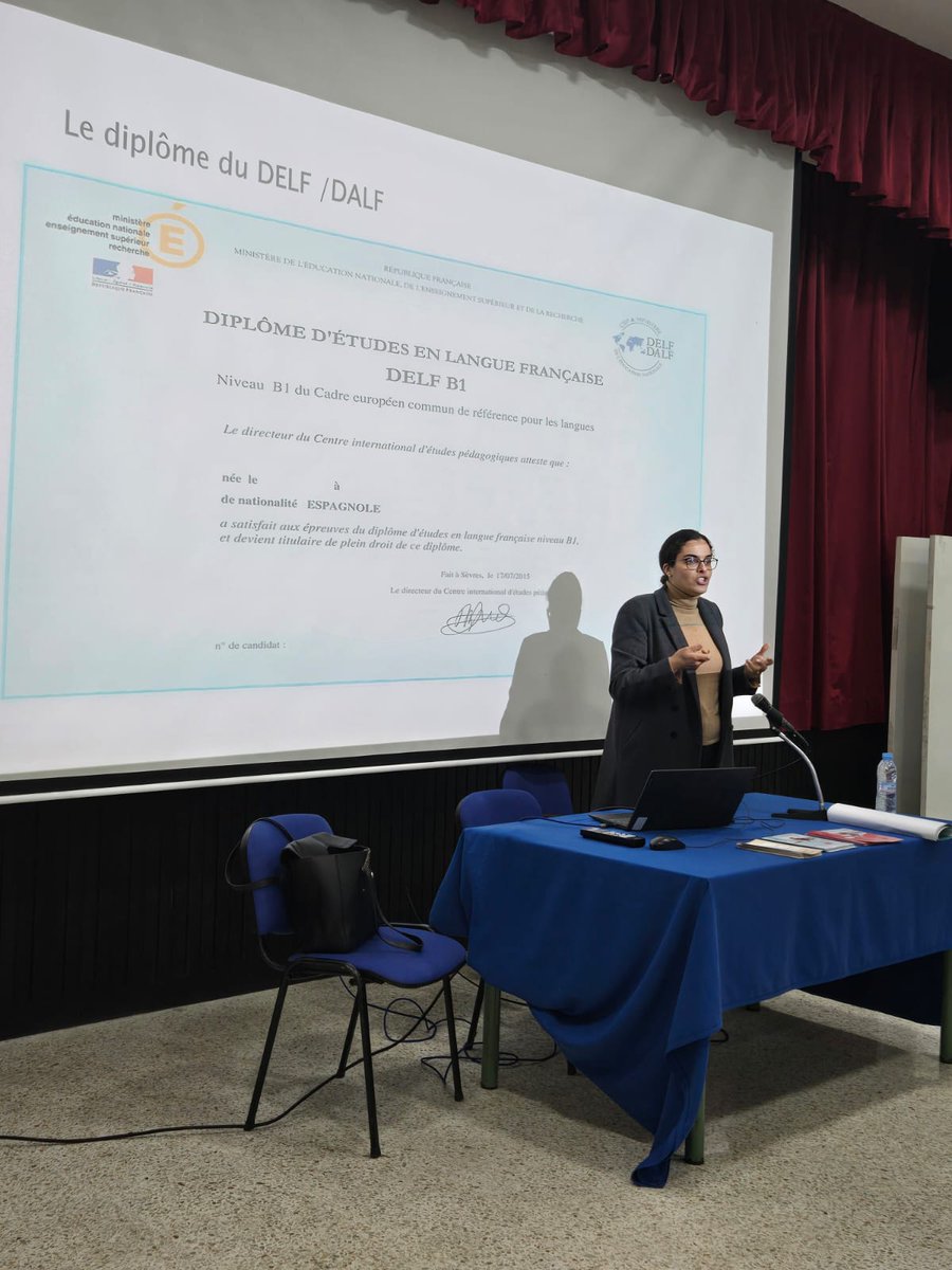 El IE Juan Ramón Jiménez de Casablanca ha recibido hoy a personal del Institut Français de Casablanca en el marco del  Convenio de colaboración firmado con la Consejería de Educación con el objetivo de potenciar el DELF/DALF entre nuestro alumnado.
#consejeriaeduc1