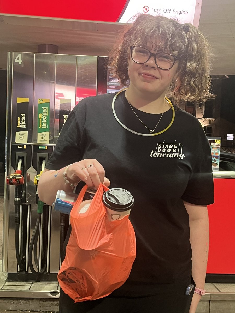 A bag a day keeps the litter away💚🌎♻️🚯 tweet media