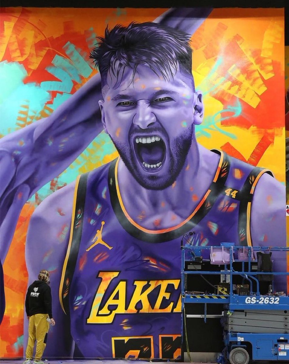 LakeShowYo's tweet photo. new Luka mural in LA 🪄🔥 https://t.co/FiZoCBDNHI