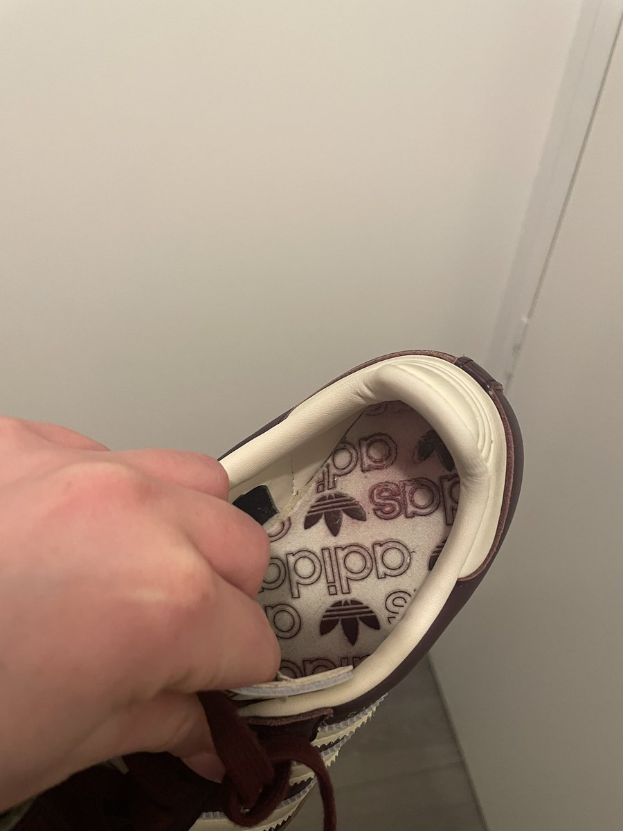 Ga À Paris tweet media