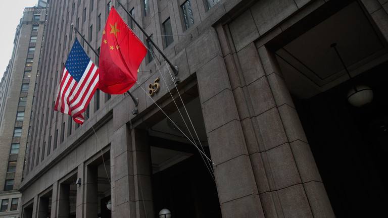 🇨🇳❌🇾🇪💸 The Last Tariff: How China Ended the Empire’s Trade War With a Whisper

It happened with no fanfare. No saber-rattling. No choreographed press conference.

Just one quiet statement from Beijing’s Customs Tariff Commission:

“Tariffs on U.S. goods will rise to 125% — and