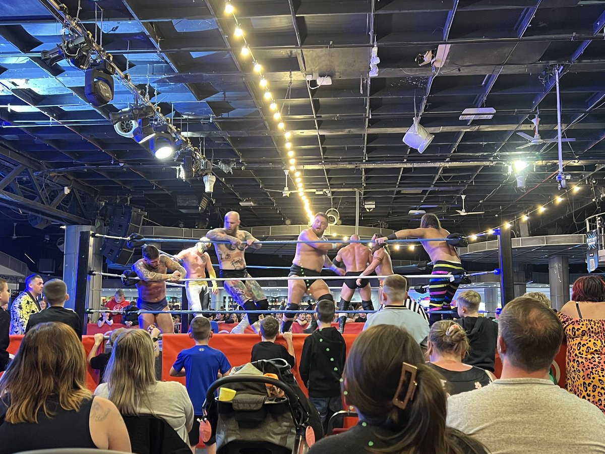 dave2humphreys's tweet photo. @MSidgwick @MichaelHamflett when can I expect a review podcast about the Battle at Butlins? There was a wrestler who hit an amazing somersault clothesline type thing, I can’t believe I’ve never seen a move like that before! https://t.co/3GuYG8PRdf
