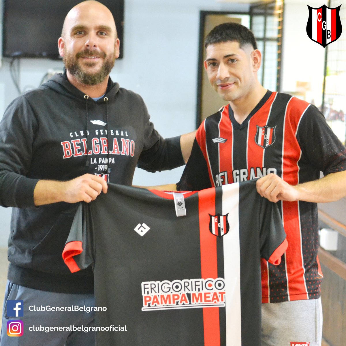 🇾🇪🥊 El boxeador e hincha de General Belgrano, Jesús Arnuz, fue distinguido por la C.D debido a sus destacadas actuaciones y por llevar los colores de #ElMásPopular a todos los cuadrilateros de La Pampa. ¡Felicitaciones, Jesús! 👏👏👏 Te seguiremos acompañando a cada paso... 👊