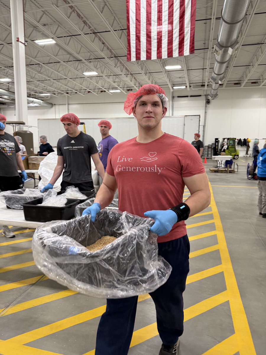UND Student-Athlete Leadership (@und_sa_lead) on Twitter photo Members of <a href="/UNDfootball/">North Dakota Football</a> volunteered with Feed My Starving Children helping pack 668 total boxes of food (144,288 total meals) that will help feed 394 children a day for a year! #UNDproud Members of <a href="/UNDfootball/">North Dakota Football</a> volunteered with Feed My Starving Children helping pack 668 total boxes of food (144,288 total meals) that will help feed 394 children a day for a year! #UNDproud