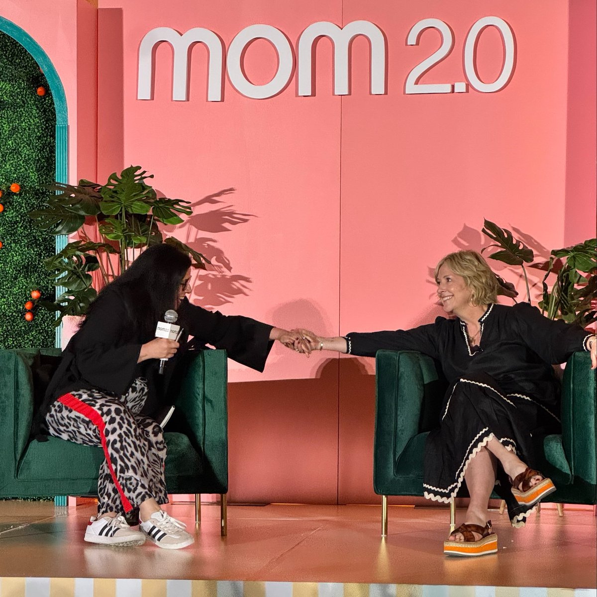 NancyatHeart's tweet photo. At #Mom2Summit, @American_Heart held dialogue on women’s health & taught #handsonlyCPR with female manikins because women are less likely to receive CPR than men. Thanks Val Shapiro, volunteer, supporter & co-founder of Million Honoring Moms for helping make this happen #MomIsWhy https://t.co/9eCERXJ0UK