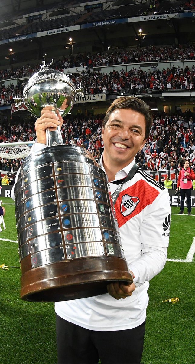 CervoneGabriel's tweet image. Ayer, hoy y siempre siendo parte de una historia hermosísima.
Ayer, hoy y siempre del lado 𝙂𝙖𝙡𝙡𝙖𝙧𝙙𝙤 de la vida.
•
#soyderiver #riverplate #gallardo #muñecoeterno