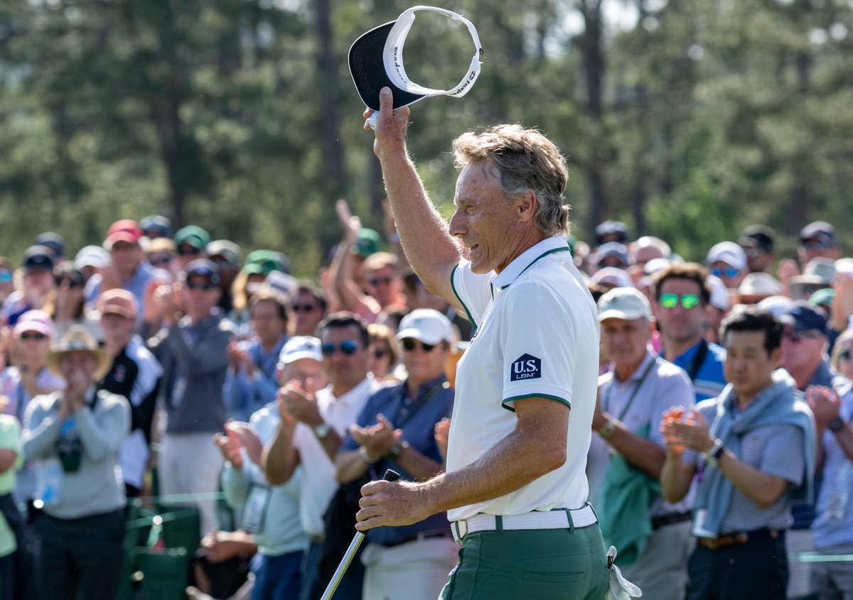 Saluting a champion. #themasters