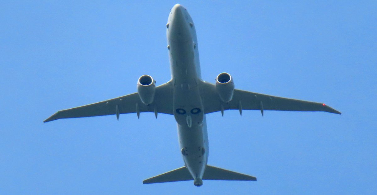 BloodyPolitics's tweet photo. 🇬🇧 RAF Lossiemouth's Maritime Patrol Poseidon P8 #ZP809 #THNDR01 pops in for a spot of circuit bashing at Prestwick Airport. I waved with childlike enthusiasm convinced they could see me. 😎 #avgeek https://t.co/2m8OxUdffN