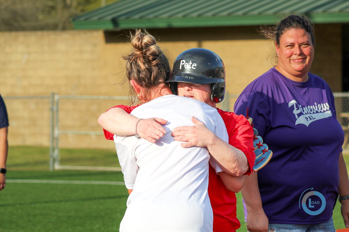 _mcprobus_'s tweet image. Last week was so much fun with @WKHSsoftball and the Pineview PAL League! Baseball, laughter, and lots of dancing! Thanks for serving your community well, Timberwolves! 🕺🏽 ⚾️