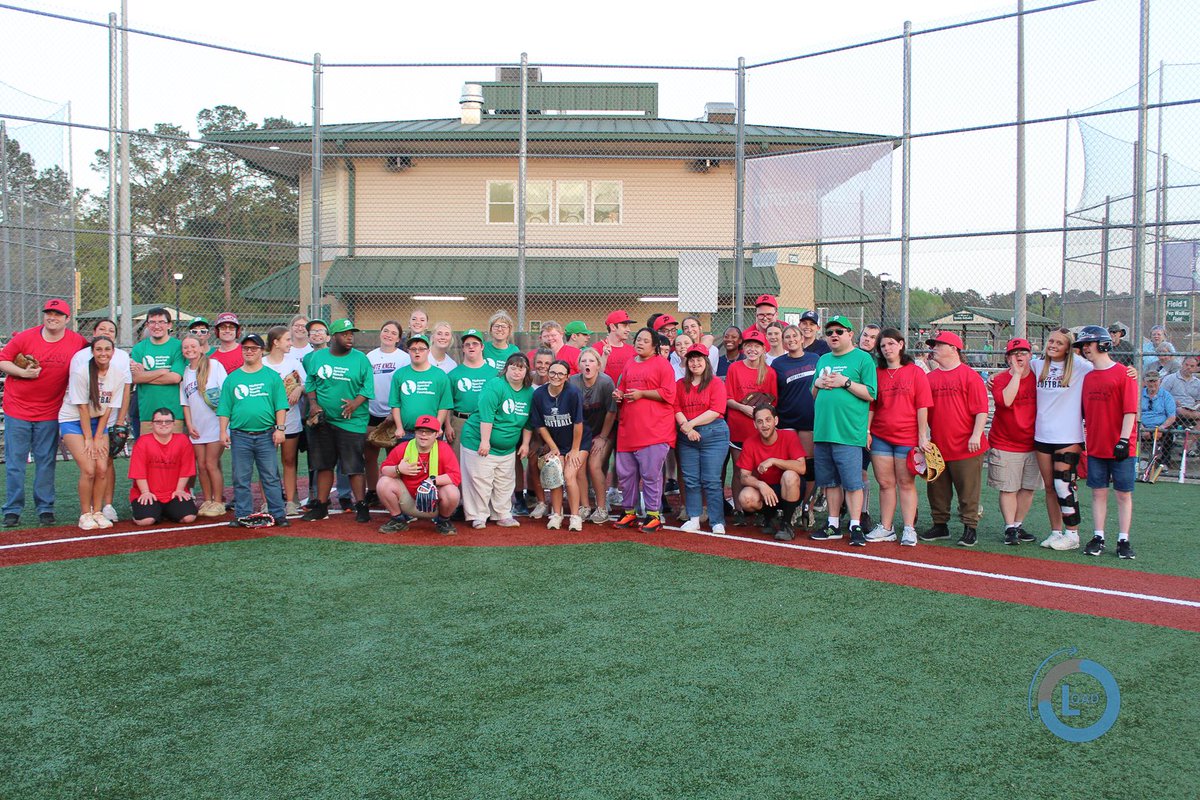 _mcprobus_'s tweet image. Last week was so much fun with @WKHSsoftball and the Pineview PAL League! Baseball, laughter, and lots of dancing! Thanks for serving your community well, Timberwolves! 🕺🏽 ⚾️