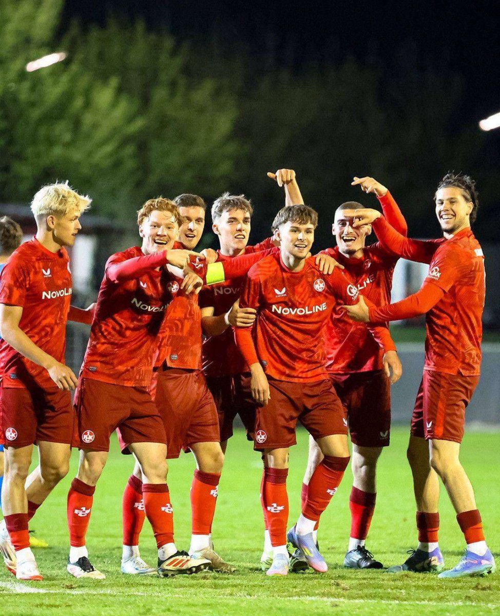 1. FC Kaiserslautern tweet media