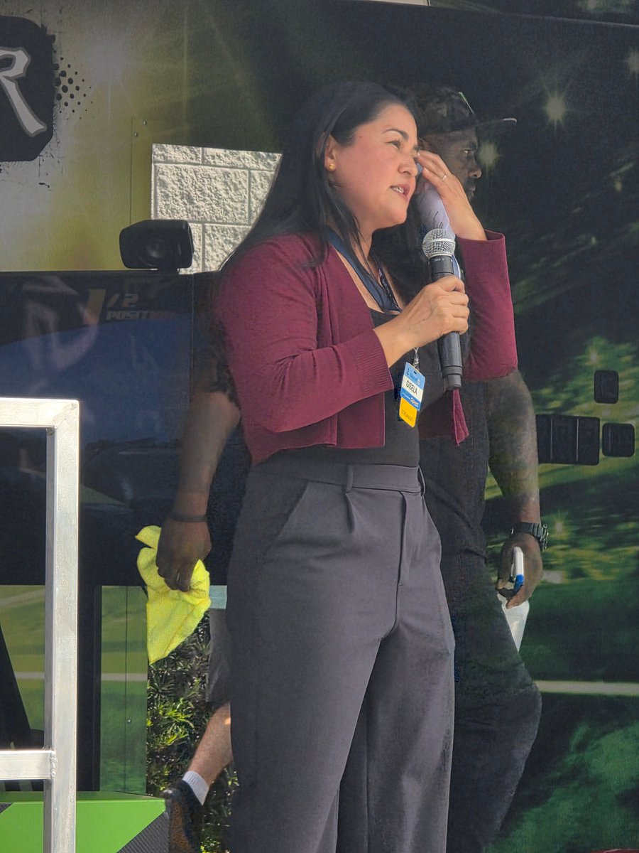 WomenVoiceNet's tweet photo. Thank you, #walmart4140 Walmart Neighborhood Market Miami!
We are incredibly grateful to Walmart Store 4140 for inviting Women Voice Network to participate in their Grand Reopening today!
#Walmart #walmart4140 #CommunityPartners #WomenVoiceNetwork #GrandReopening #Gratitude https://t.co/Gt3choD8py