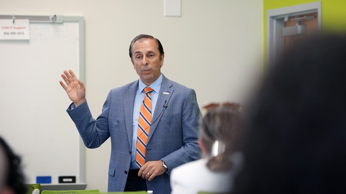 UTRGVResearch's tweet image. Today, @DrSaygin joined the @UTRGVSOM Research Seminar Speaker Series, where he presented “From Strategic Planning to Execution: An Integrated Model for Institutional Success,” covering @UTRGV’s research mission, NRSF status, and the university’s pathway to Carnegie R1 status.