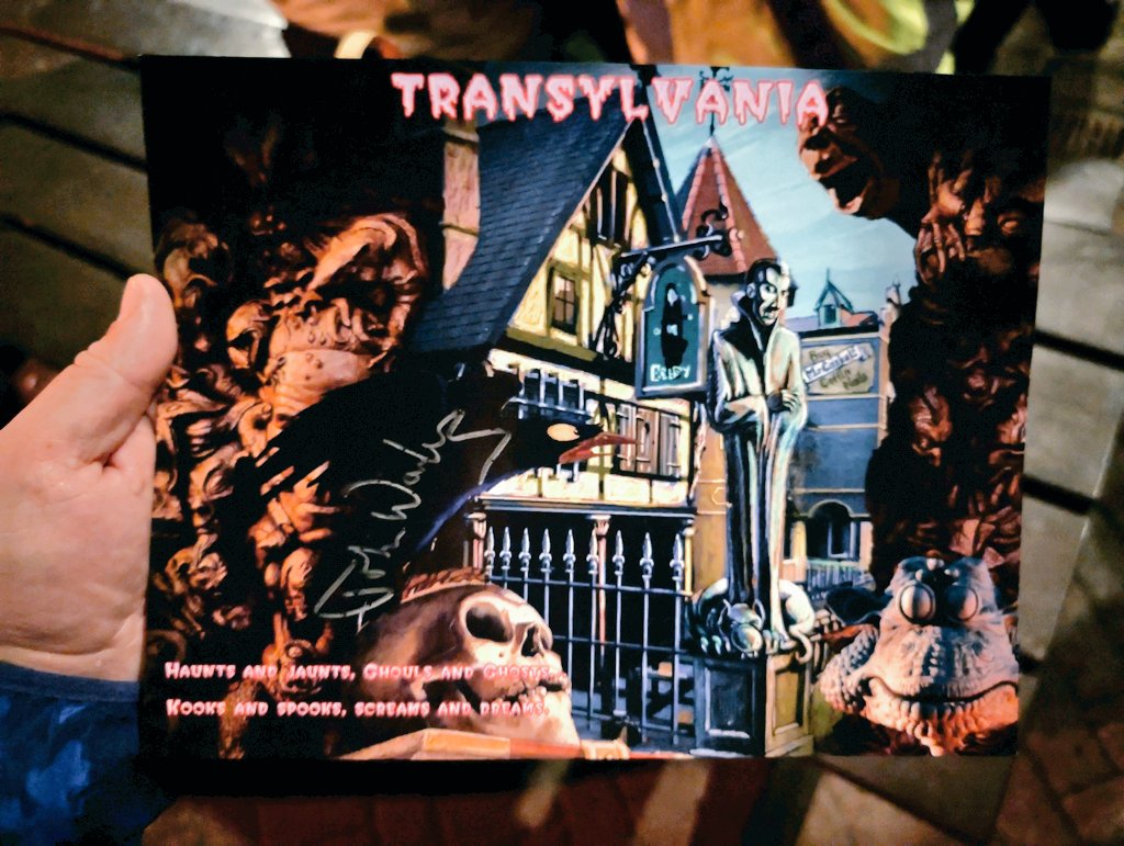 ChessingtonBuzz's tweet photo. Signed John Wardley print as a parting gift!
Wow we've had our value tonight!
#Vampire35
#VIPExperienceBTS https://t.co/poc9szJ8Cj