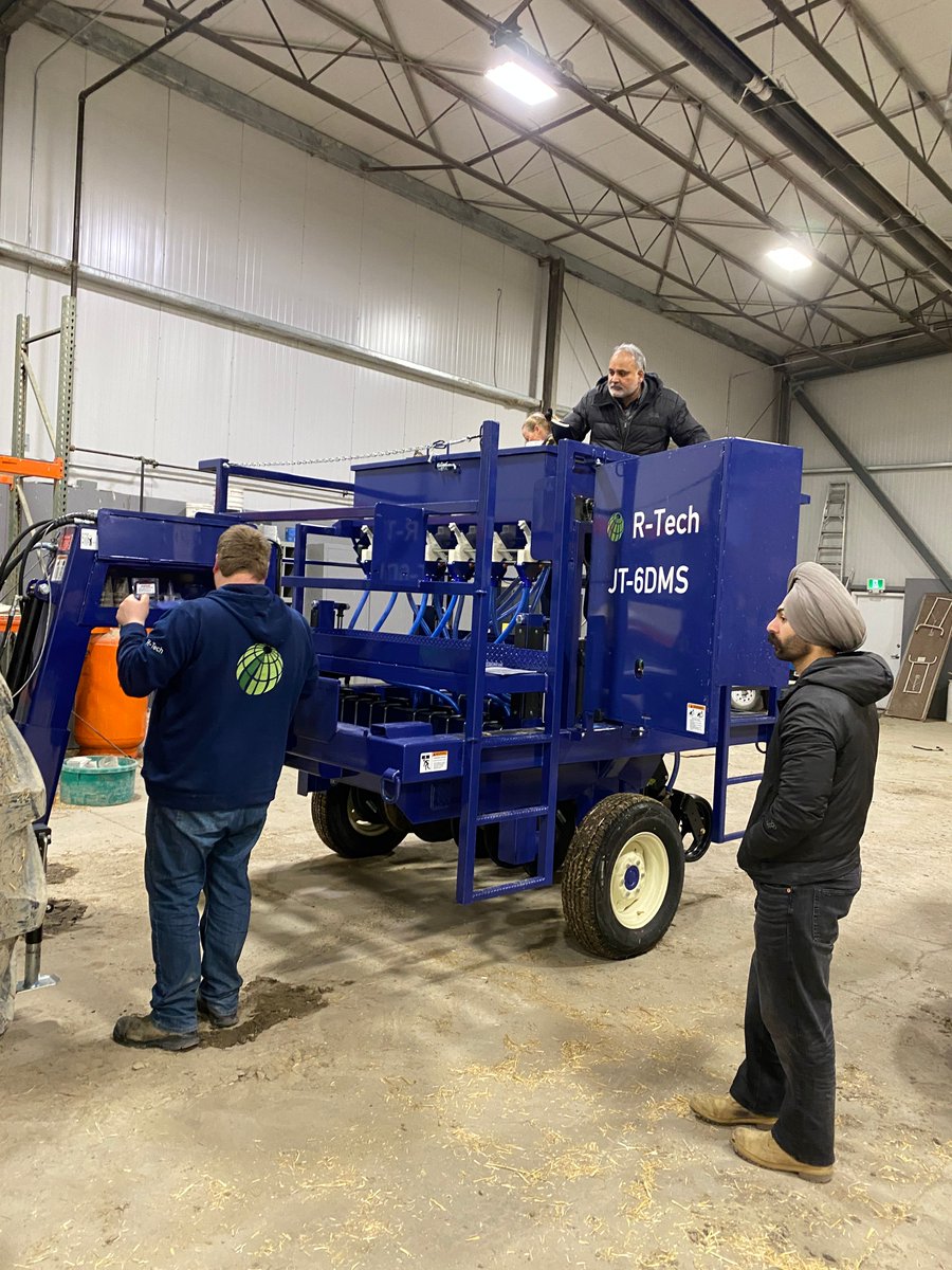 Olds College  is leveling up its crop research with cutting-edge tools: a custom-built zero till seeder from R-Tech Industries and a Wintersteiger Quantum Core small plot combine.

Read more: ow.ly/hfmc50Vzcs6

#OldsCollege #BreakNewGround #ZeroTillSeeder