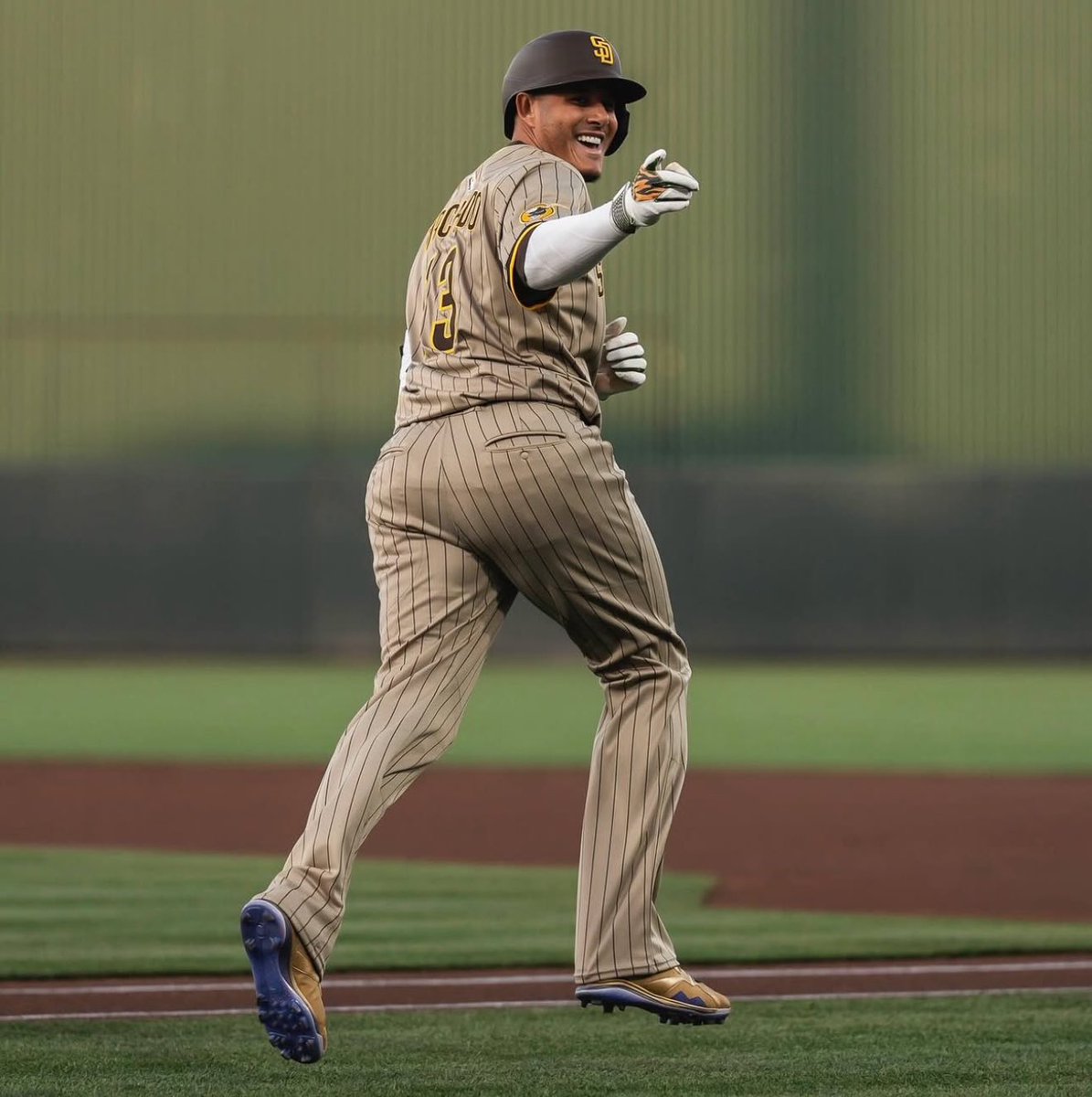 PicksDeRick's tweet photo. Hoy pienso ir FUERTE 💰 para el juego de Padres vs Rockies.

¿Quieren que se los deje por aquí? 🤝🏼 recuerden que el Rick reparte ganancias entre el pueblo.

Manifiéstense. ❤️💬🔁 https://t.co/1saLQs2KoY