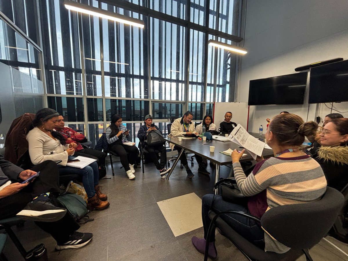 SubLGBTI's tweet image. La Unidad Técnica de Apoyo Local LGBTI de Ciudad Bolívar se reunió para construir, de manera conjunta, el plan de trabajo que orientará sus acciones durante el año. ✍️

El objetivo es seguir garantizando los derechos de las personas de los sectores sociales LGBTI, sus familias y…