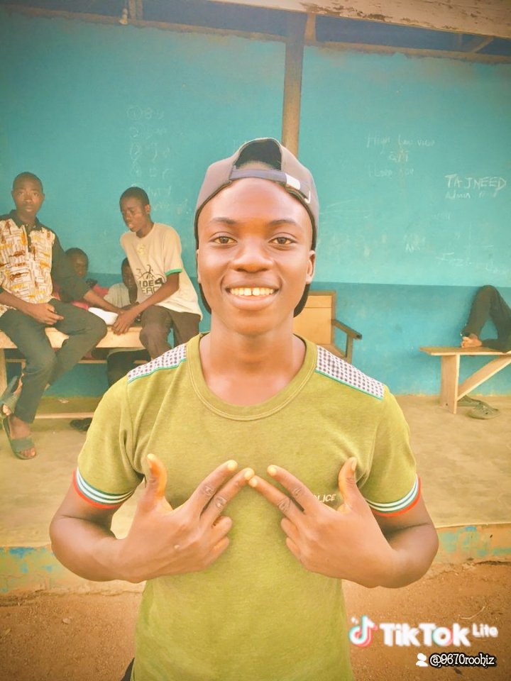 Who know this guy please dm asap