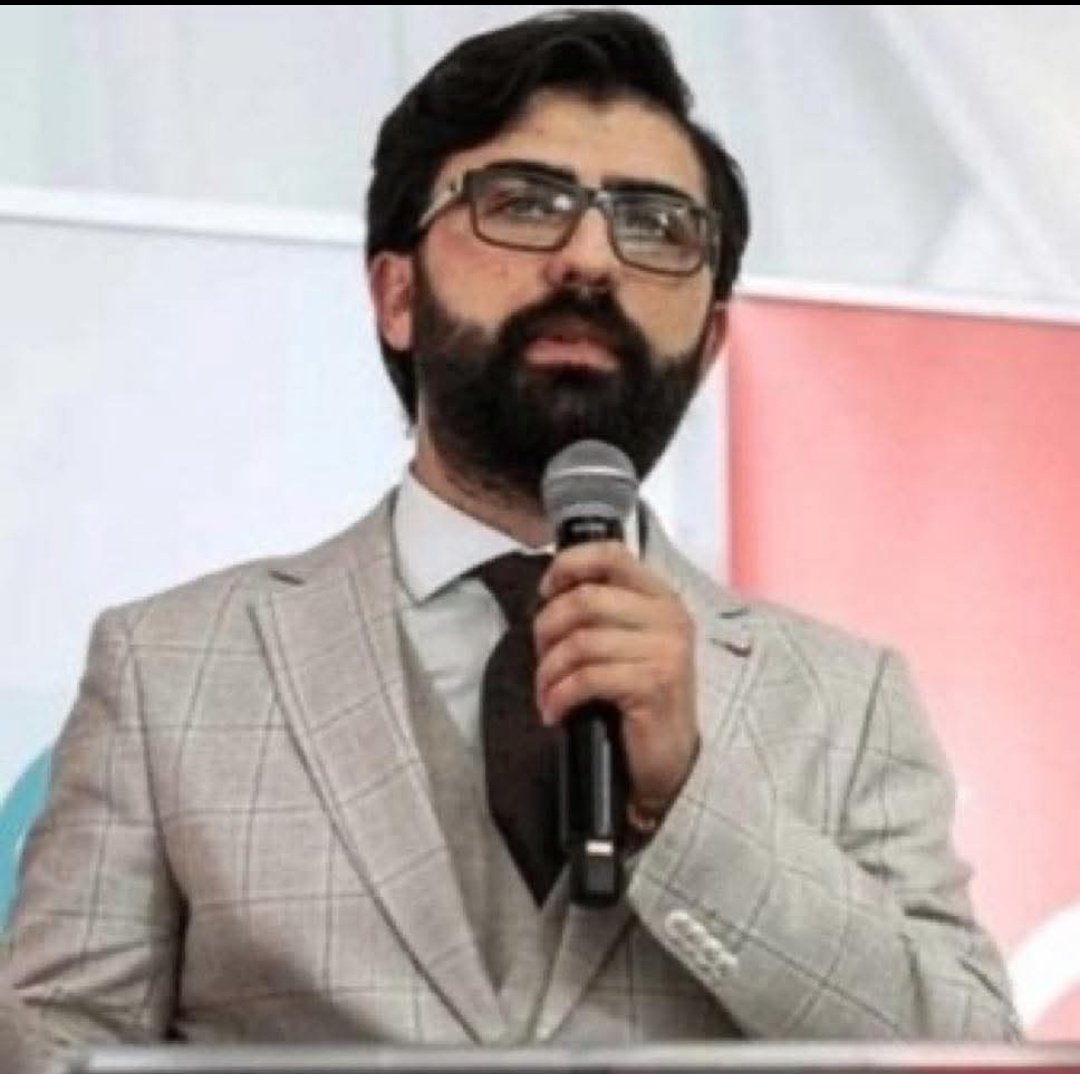 BeyhanArk2's tweet photo. Ekrem başkanın diplomasının iptali yönünde rapor yazan akademisyen şu gördüğünüz sıfatmışşşş..🤭 https://t.co/tCWkSsxEwm