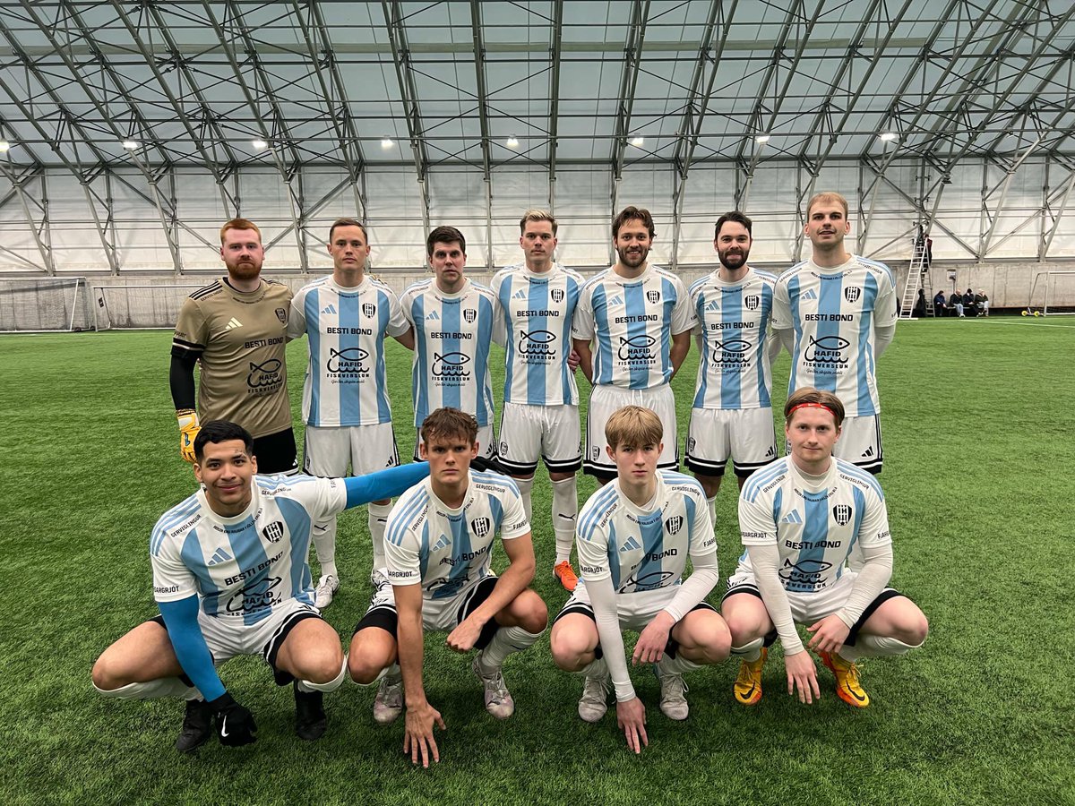 Leiðin til Evrópu gekk ekki eftir þetta árið. 2-5 tap gegn Selfossi. Mörk gerðu Brynjar Jó og Alex Már. Nýjar treyjur frumsýndar og þökkum við Hafinu, Fjarðargrjóti, IceEnergy og Gerviglingur kærlega fyrir aðstoðina. Treyjurnar fara í sölu á næstu dögum, ekki missa af því 🌹🗻🩵