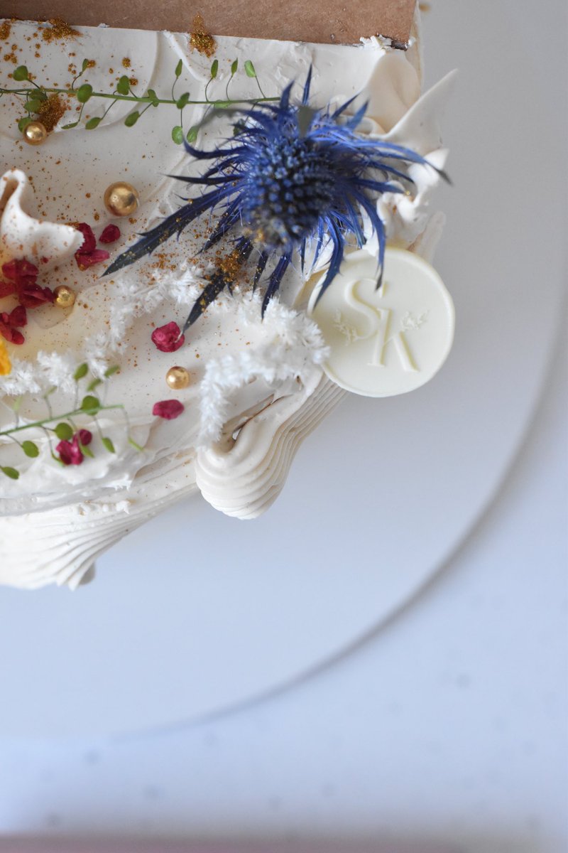 Bakedbysk's tweet photo. Whimsical spring cake 🌷 https://t.co/E5hXNe0jwX