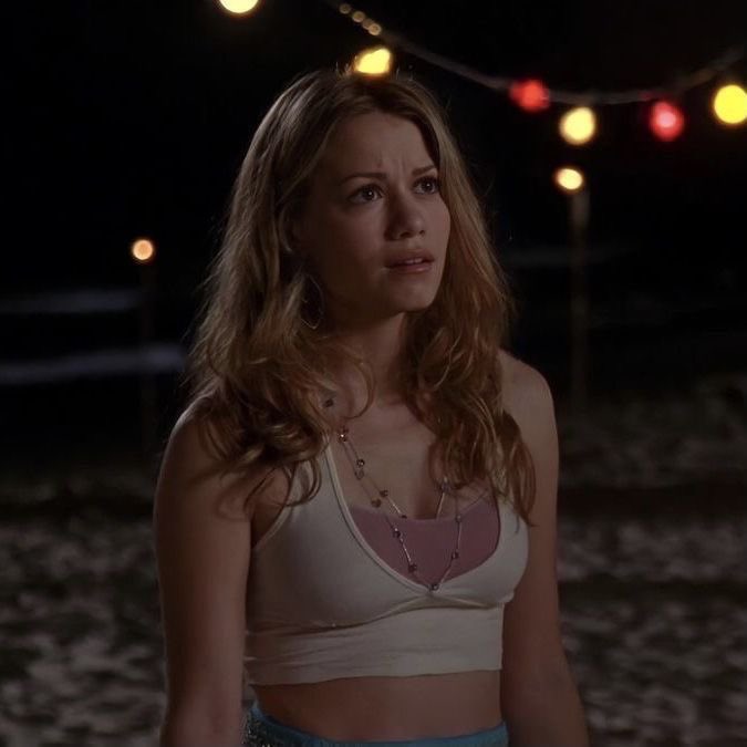 itshalescott's tweet photo. cause i’m cool                     but it’s warmer 
on my own                            in ur arms https://t.co/E1wo57jWex