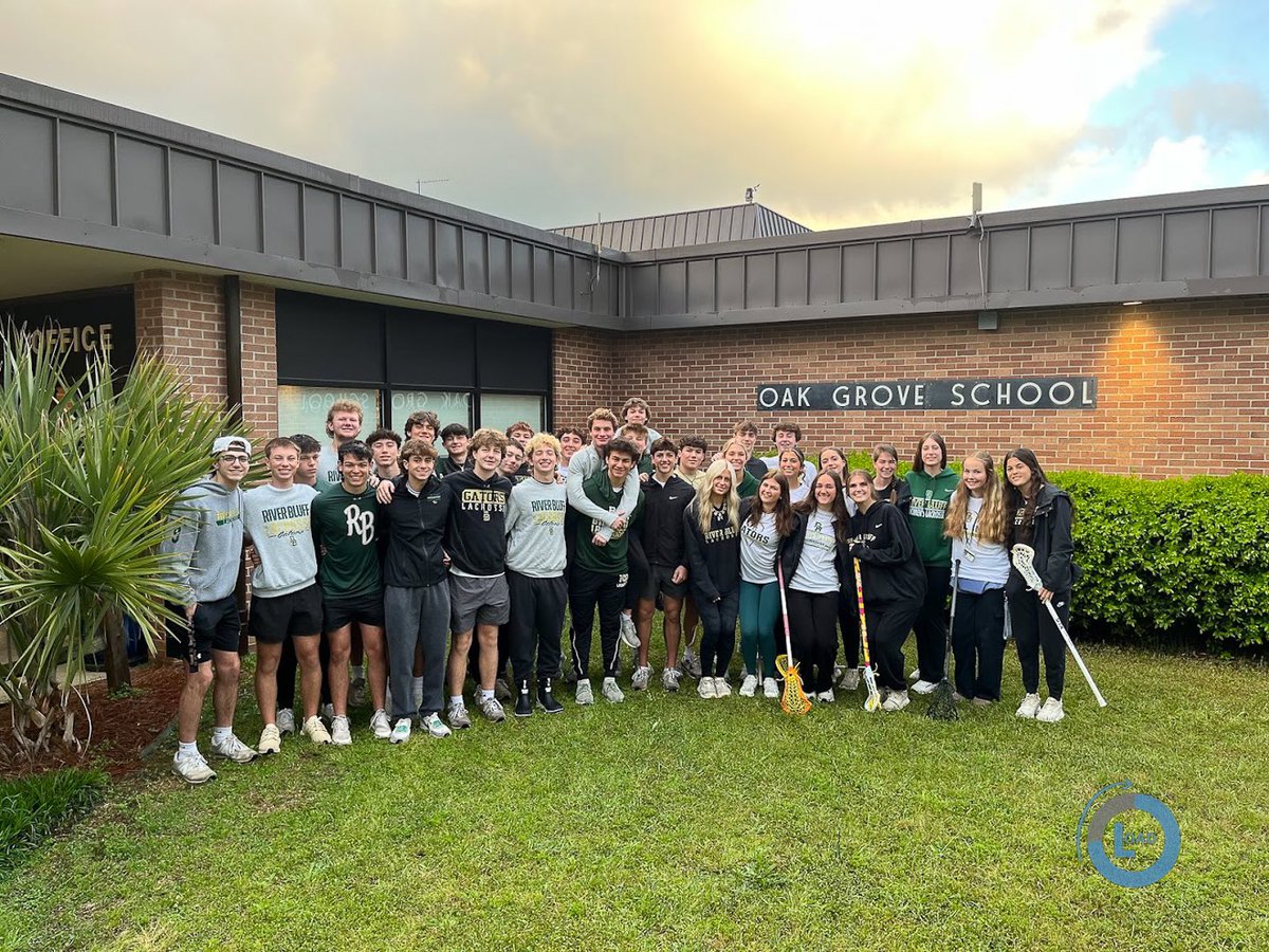 _mcprobus_'s tweet image. Lots of gators serving across 2 schools this morning! Such an awesome last Friday for @Gator_Athletics! Thanks for loving your feeder schools in such intentional ways this year and using your platform of student athlete for GOOD! #LOAD 🐊 🔄