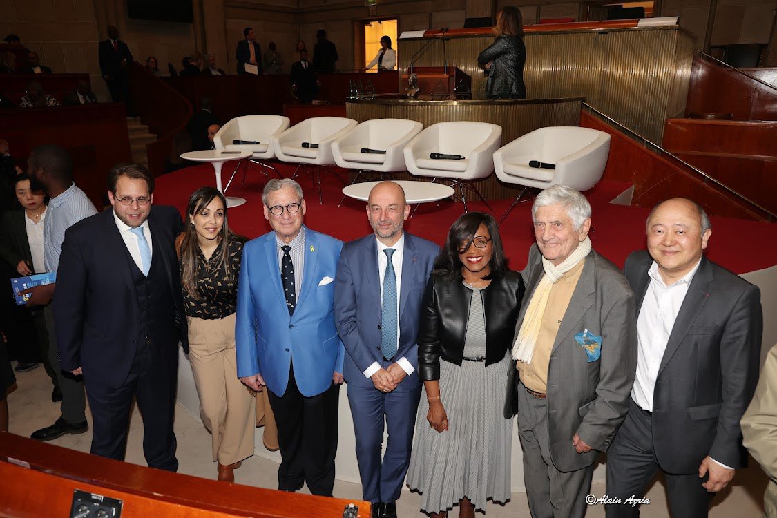 _TPLR's tweet photo. TPLR et ses délégués ont participé à la deuxième édition des Prix de l’excellence entrepreneuriale des diasporas  francophones organisée au CESE.
Merci à @ThierryBeaudet Président du conseil économique et social et environnemental ￼CESE 
Et à   @jeanloublachier Président du groupement du patronat francophone