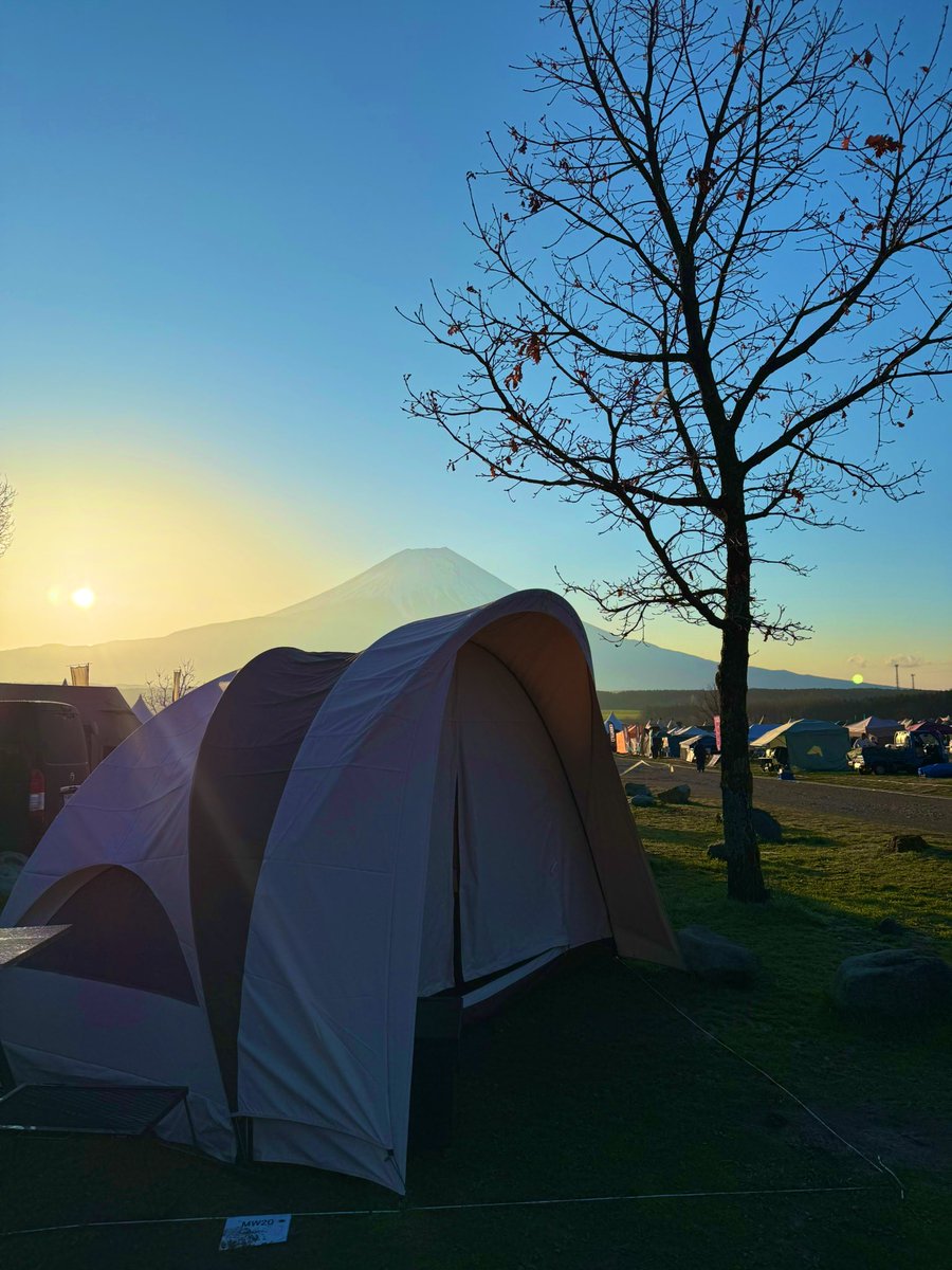 KidsCampFes's tweet image. 晴れてくれたぁ～🗻
さ、準備準備🦎  #GOOUT