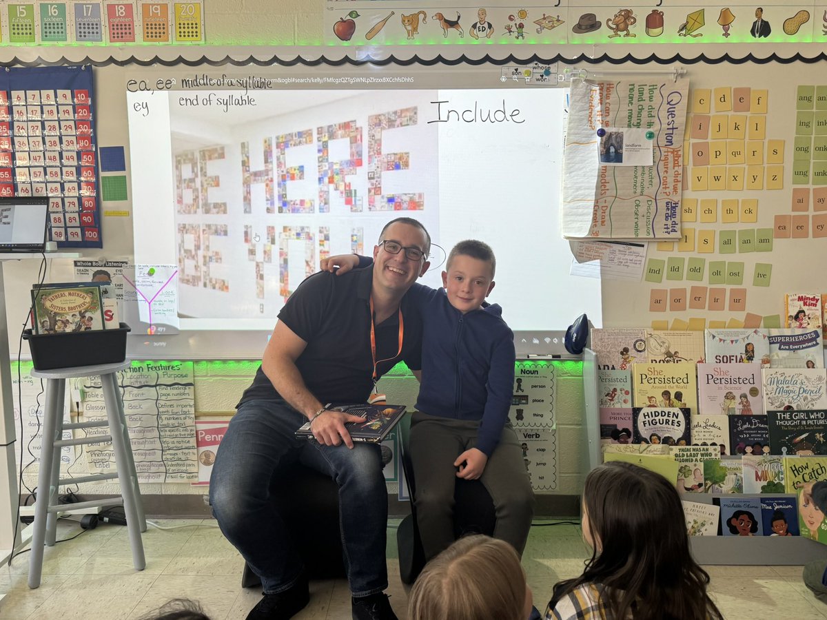 Ms_Abbruzzese's tweet photo. Sharing stories & smiles! #FirstChapterFriday #beartavernpride https://t.co/FA3v11R2Ut