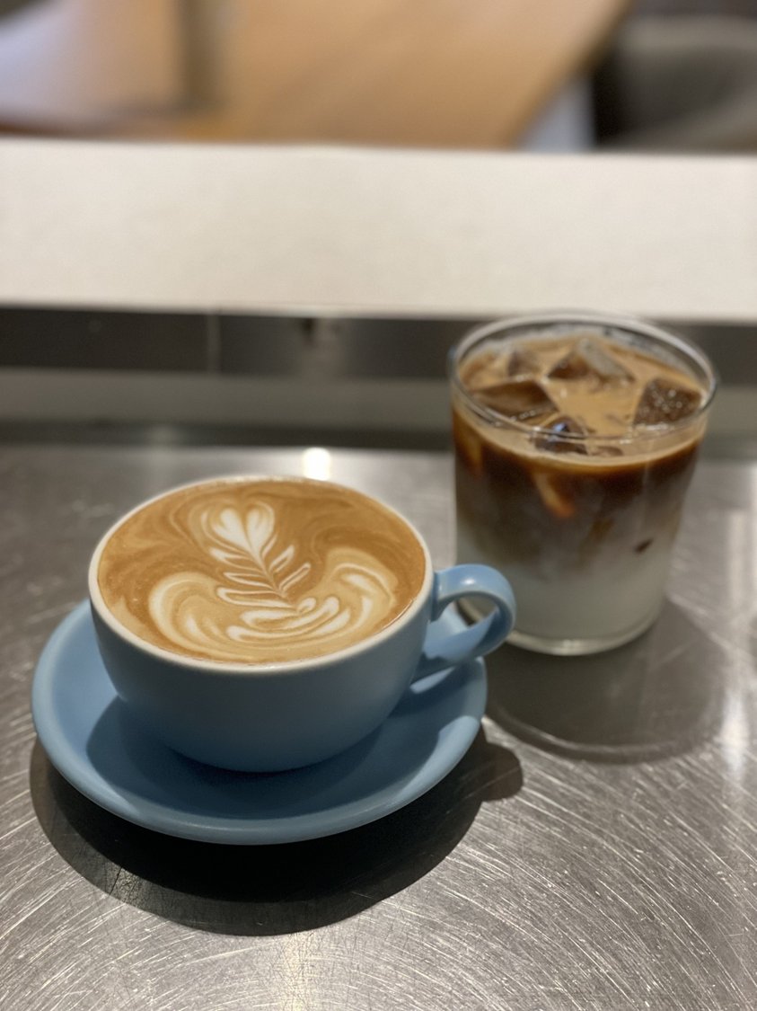 6ko_ch's tweet photo. 初デートで外さない銀座の穴場、MARK CAFE&amp;GRILL。韓国っぽインテリアが可愛いと女性ウケ抜群。静かで話しやすく、大きな窓とソファ席が雰囲気◎。マッチングアプリの初デートはここ、かなりおすすめです。 https://t.co/bQs05L7YwW