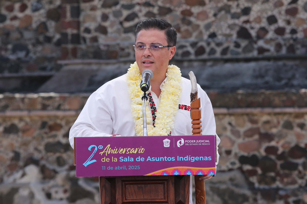 Celebramos dos años de la Sala de Asuntos Indígenas que nació para servir, tutelar, escuchar y hacer valer los derechos de las comunidades originarias del #Edomex.

Esta sala ha transformado de manera profunda la visión y la práctica de la justicia, en donde lo más valioso es la