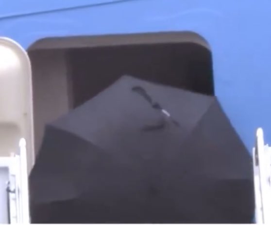 5 things Trump did this week:

1. Said economic pain is like taking medicine 

2. Had energy company managers pose as coal miners

3. Tanked the stock market, panicked, then folded

4. Kept the Epstein files safe another week

5. Tried to take his open umbrella onto Air Force One