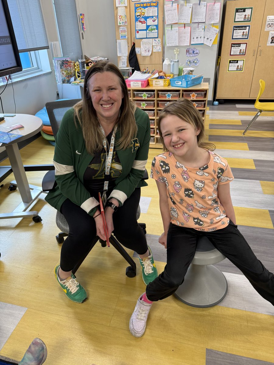 Mrs_Rua's tweet image. We ended our Right to Read Week with these 4 “whale-y” awesome readers! There was no better way to celebrate making reading a “habitat”!💙🌊🐳