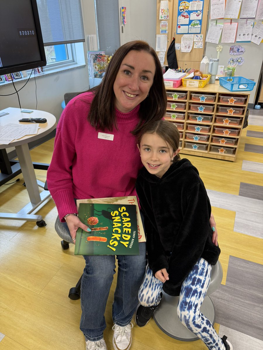 Mrs_Rua's tweet image. We ended our Right to Read Week with these 4 “whale-y” awesome readers! There was no better way to celebrate making reading a “habitat”!💙🌊🐳