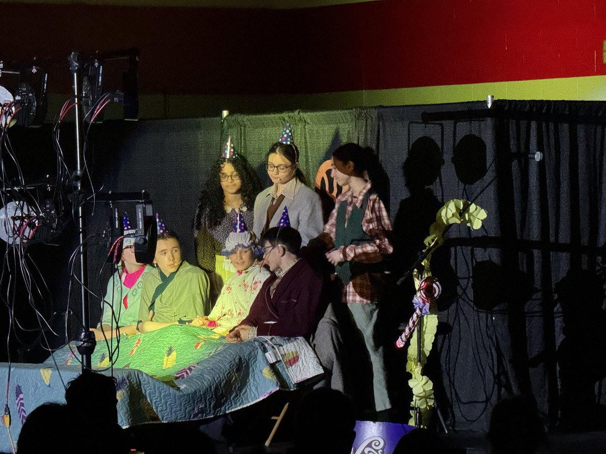 WOW! What a terrific musical at Stratford Middle School tonight. Willy Wonka Jr. was amazing. A Huge Shout out to fantastic cast, crew and directors. Bravo!! Great things happening in CCSD93! <a href="/CCSD93/">CCSD93</a> <a href="/SMSPrincipalD93/">SMSPrincipalD93</a>