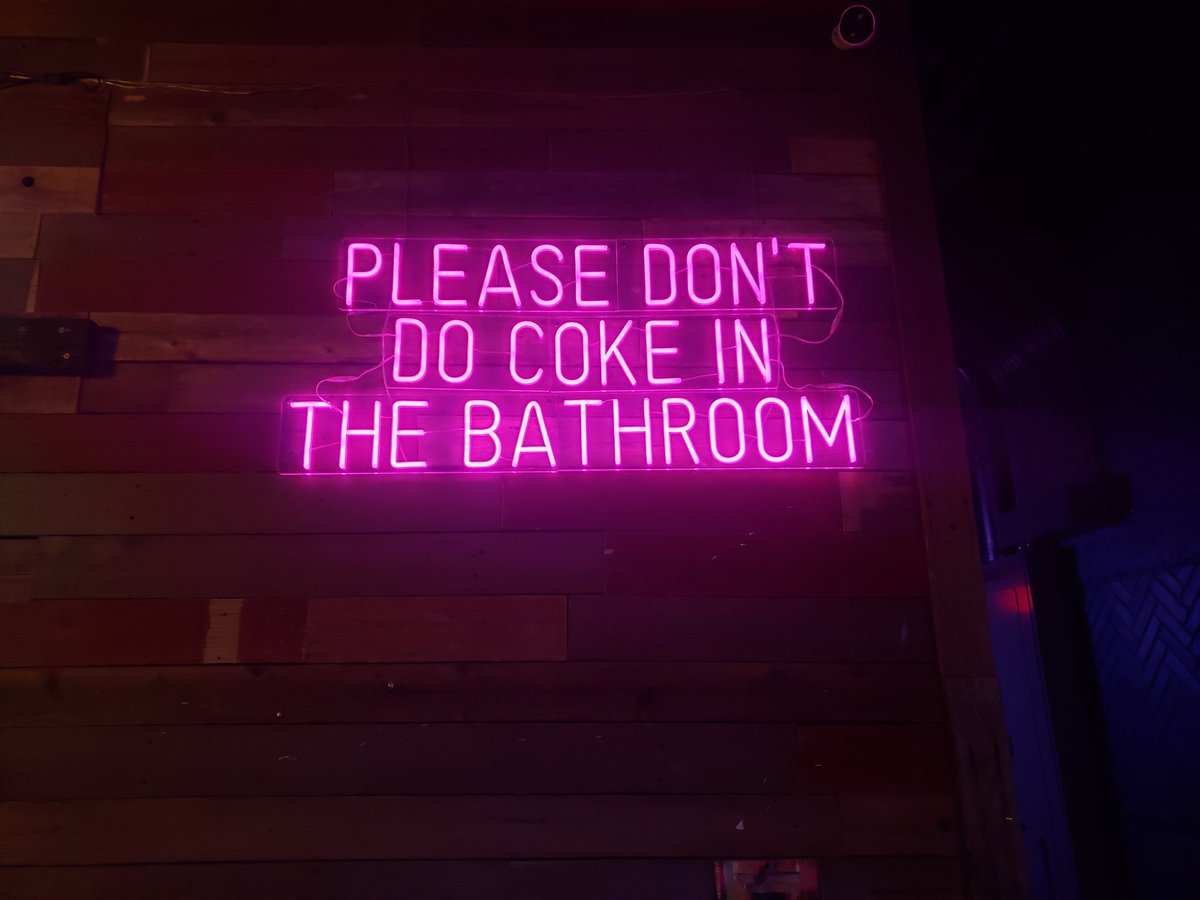 weeze711's tweet photo. Fuck your rules! https://t.co/72cMQEOEN9