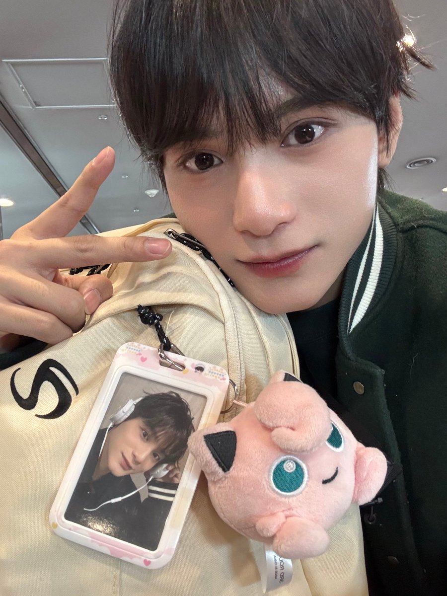elmafjrj's tweet photo. Safe fligh sampe Beijing... 
Gemes banget dotori's https://t.co/dryWWSgIbB