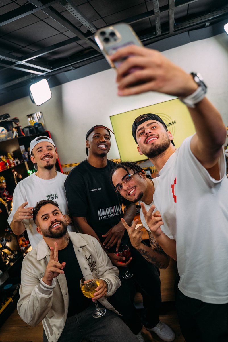 Jonvlogs's tweet photo. Obrigado pelo convite e por receber meus meninos @Podpah, é sempre uma honra!

Espero que tenham curtido 🫶 https://t.co/MCWF1h0wkL