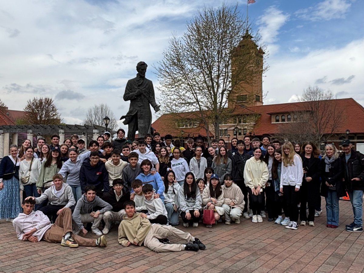 What a day for our global friends in Springfield, IL! Always exciting to show visitors <a href="/ALPLM/">Lincoln Presidential Library</a>, but this TH was unique. Gathering our 72 French, Spanish, Mexican, Taiwanese &amp; Irish friends (THX-<a href="/StJoeAngels/">St. Joseph's Academy</a> &amp; <a href="/NerinxHall/">Nerinx Hall</a>) to visit together was extra special. GlobalEd at its best!