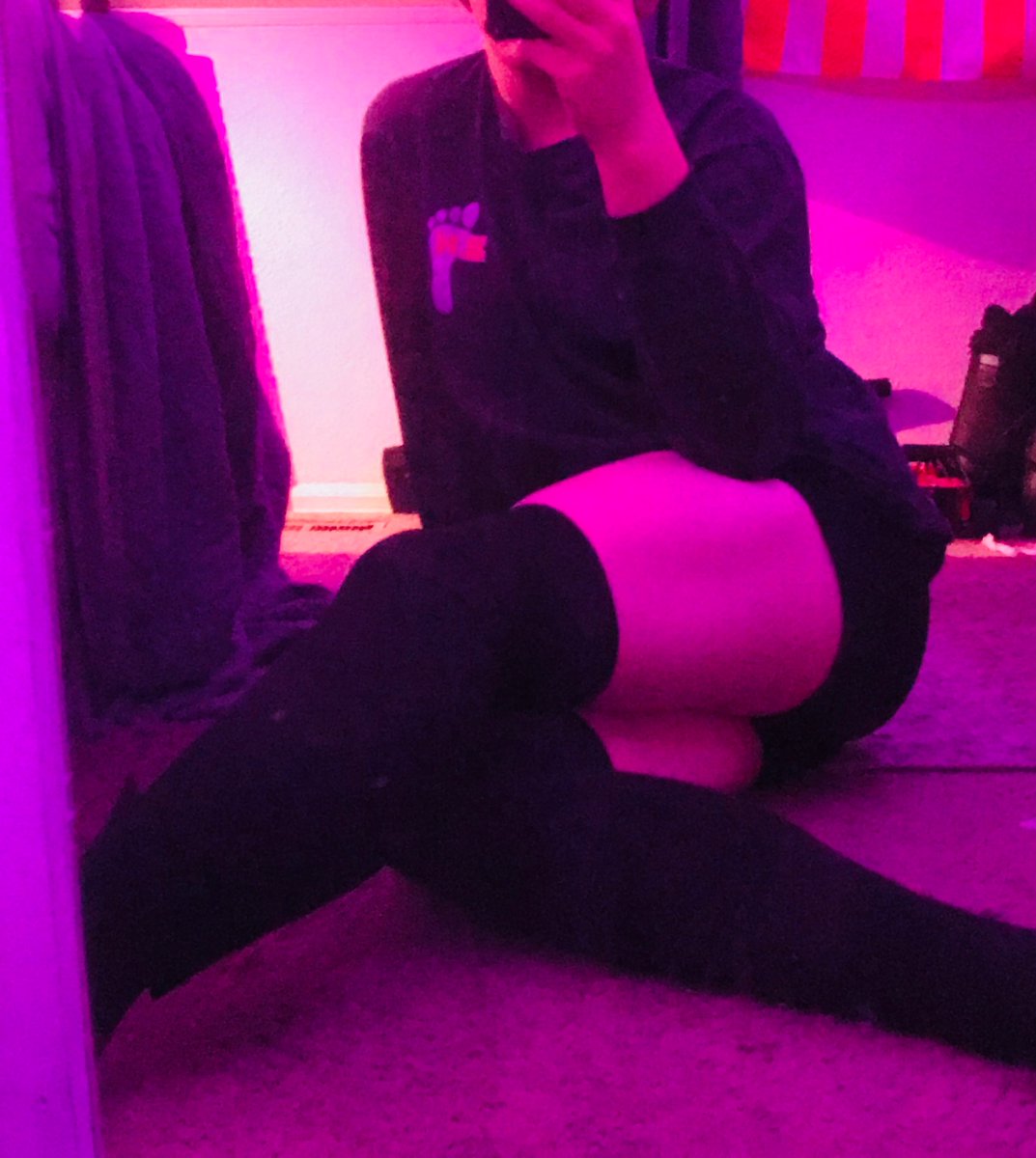 Femboy Friday!!!! Let’s freaking goooooo!!!
