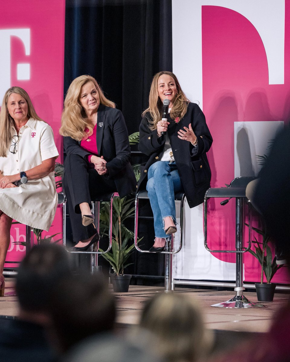 CallieField's tweet photo. Big growth is happening in Dallas-Fort Worth, and @TMobileBusiness is all in!

I joined our other @TMobile leaders this week in Frisco to hear from the teams helping lead the area's digital transformation.

The next wave of innovation is being built here, and #TeamMagenta is here to power it.