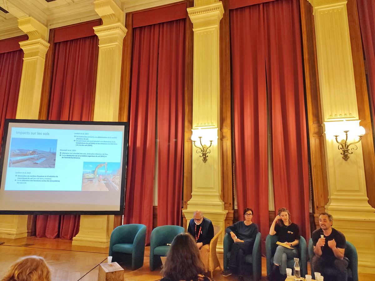 Dernières études scientifiques sur la perte de biodiversité dans les parcs photovoltaïques : terrescommingeoises.fr/dernieres-etud… 

#agrivoltaïsme #photovoltaïque #biodiversité #Comminges #Occitanie #CNPN